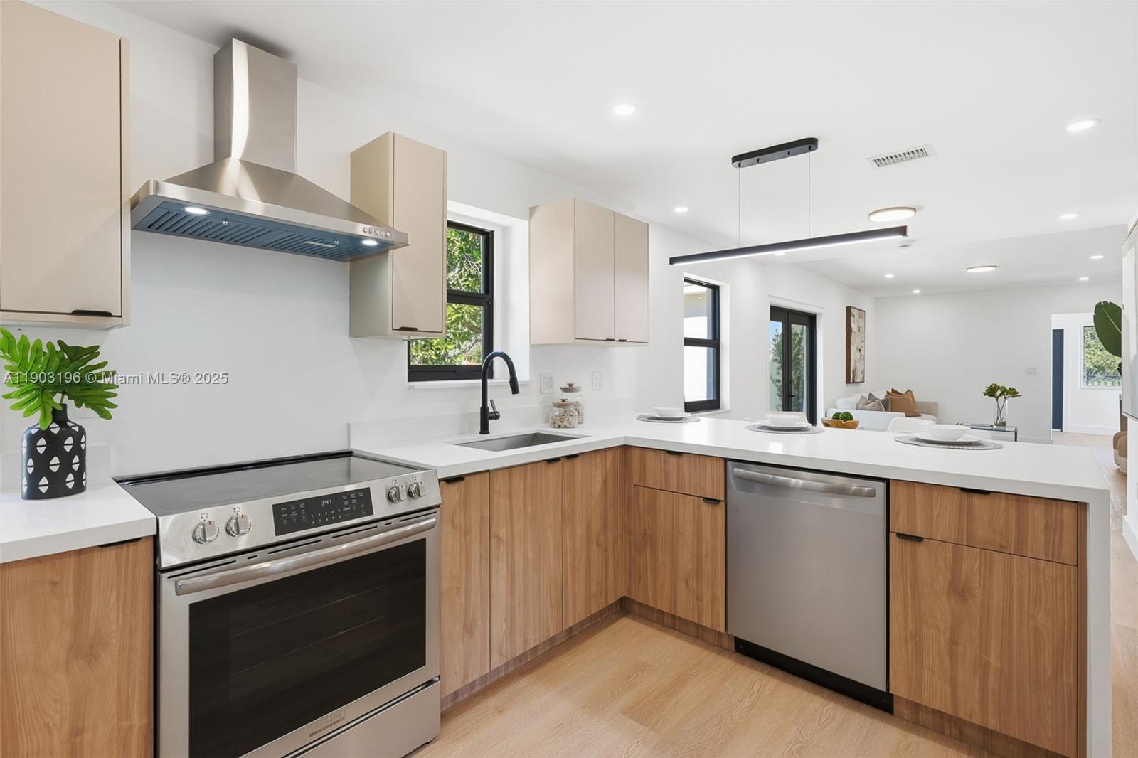 GRAPELAND PARK - Residential