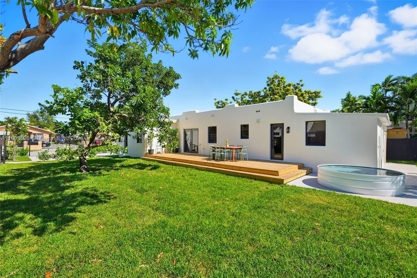 GRAPELAND PARK - Residential