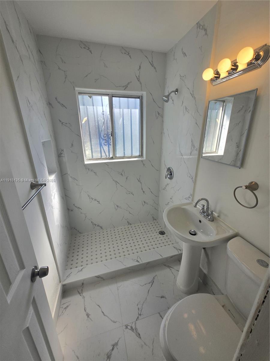 CRAVATTS ALLAPATTAH HOMES - Residential Lease