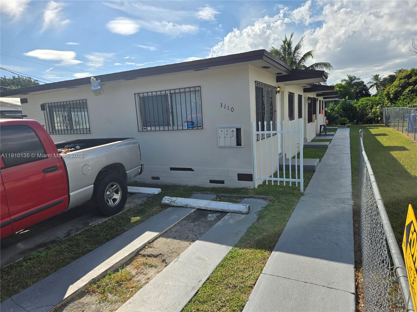 CRAVATTS ALLAPATTAH HOMES - Residential Lease