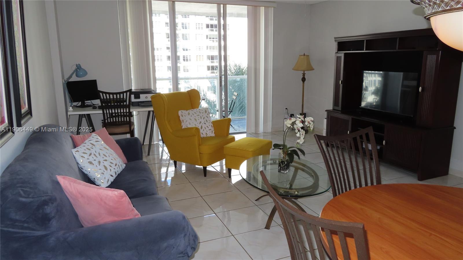 ARLEN BEACH CONDO - Residential