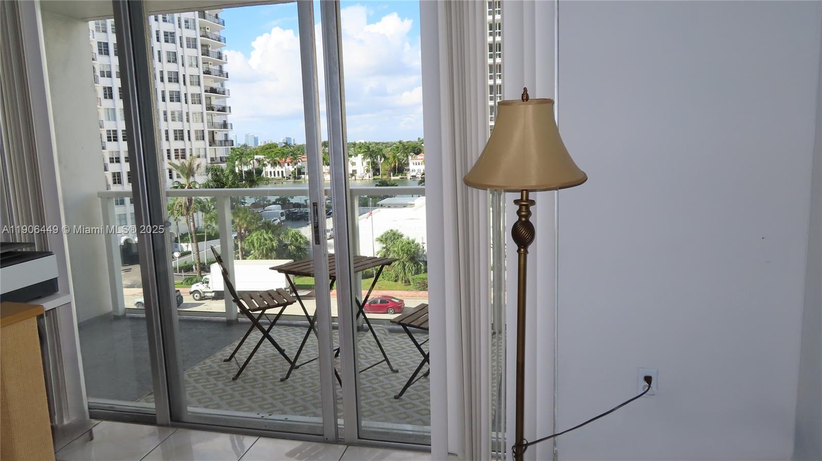 ARLEN BEACH CONDO - Residential