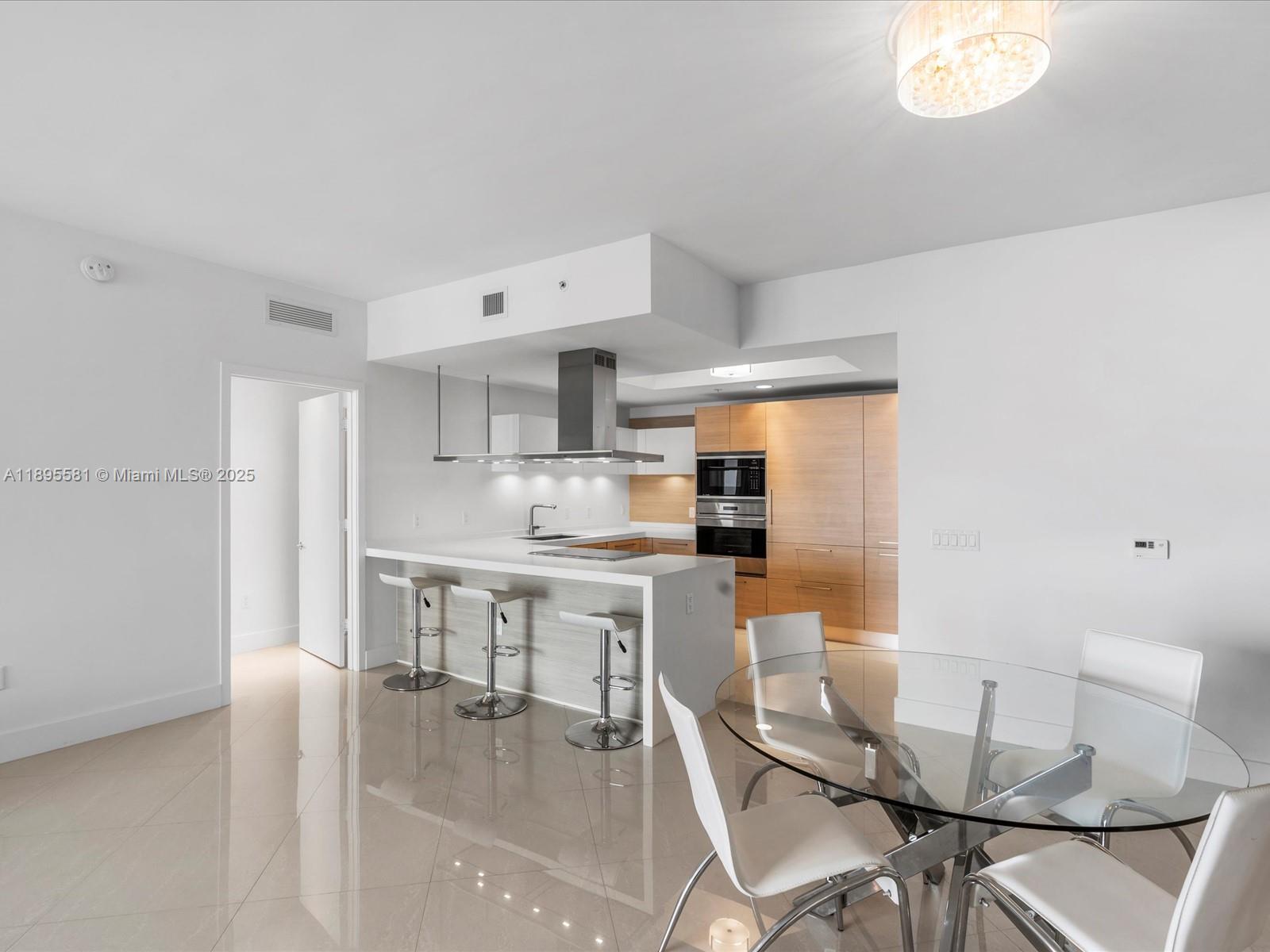 MARINA PALMS RESIDENCES N - Residential