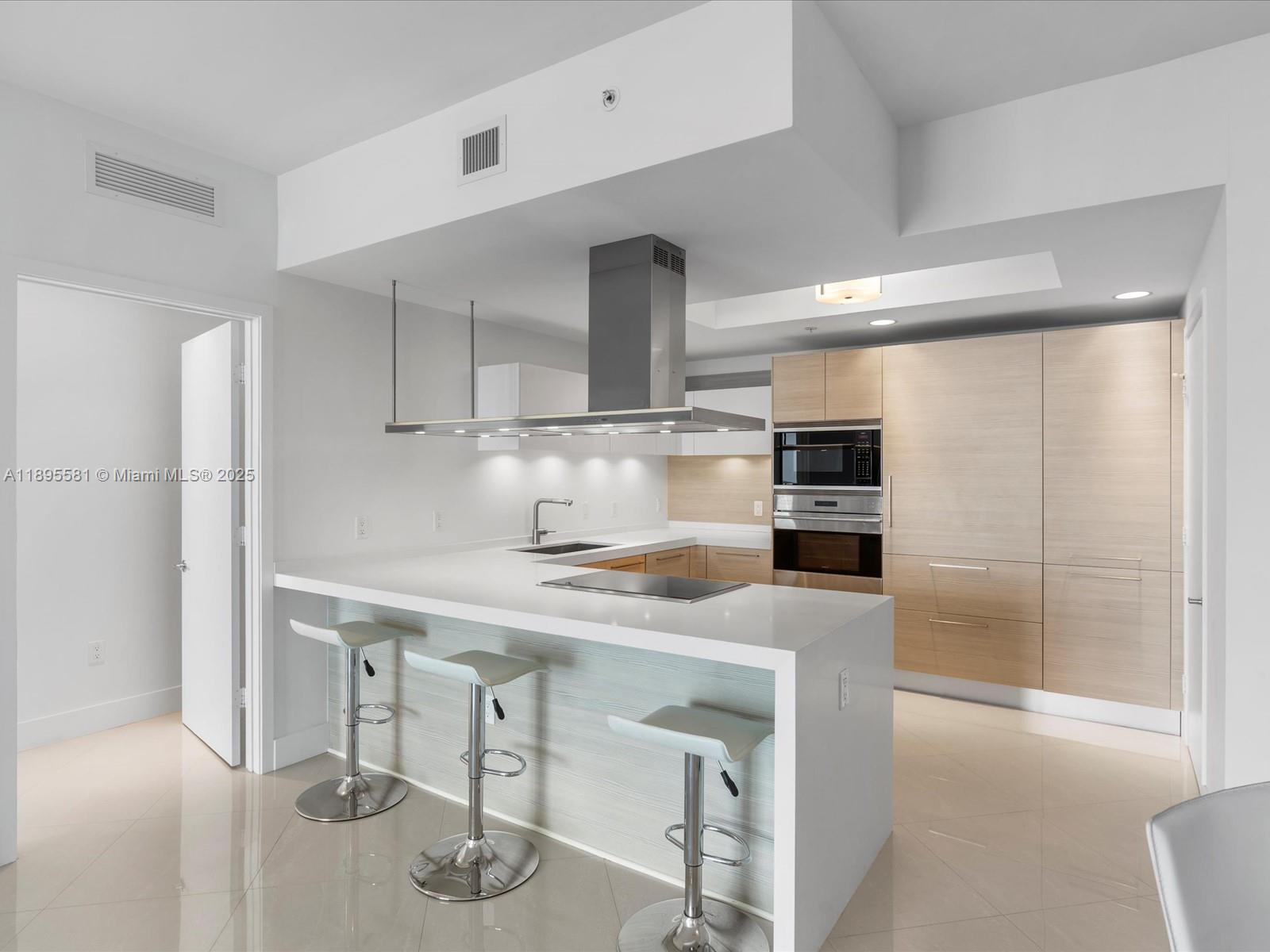 MARINA PALMS RESIDENCES N - Residential