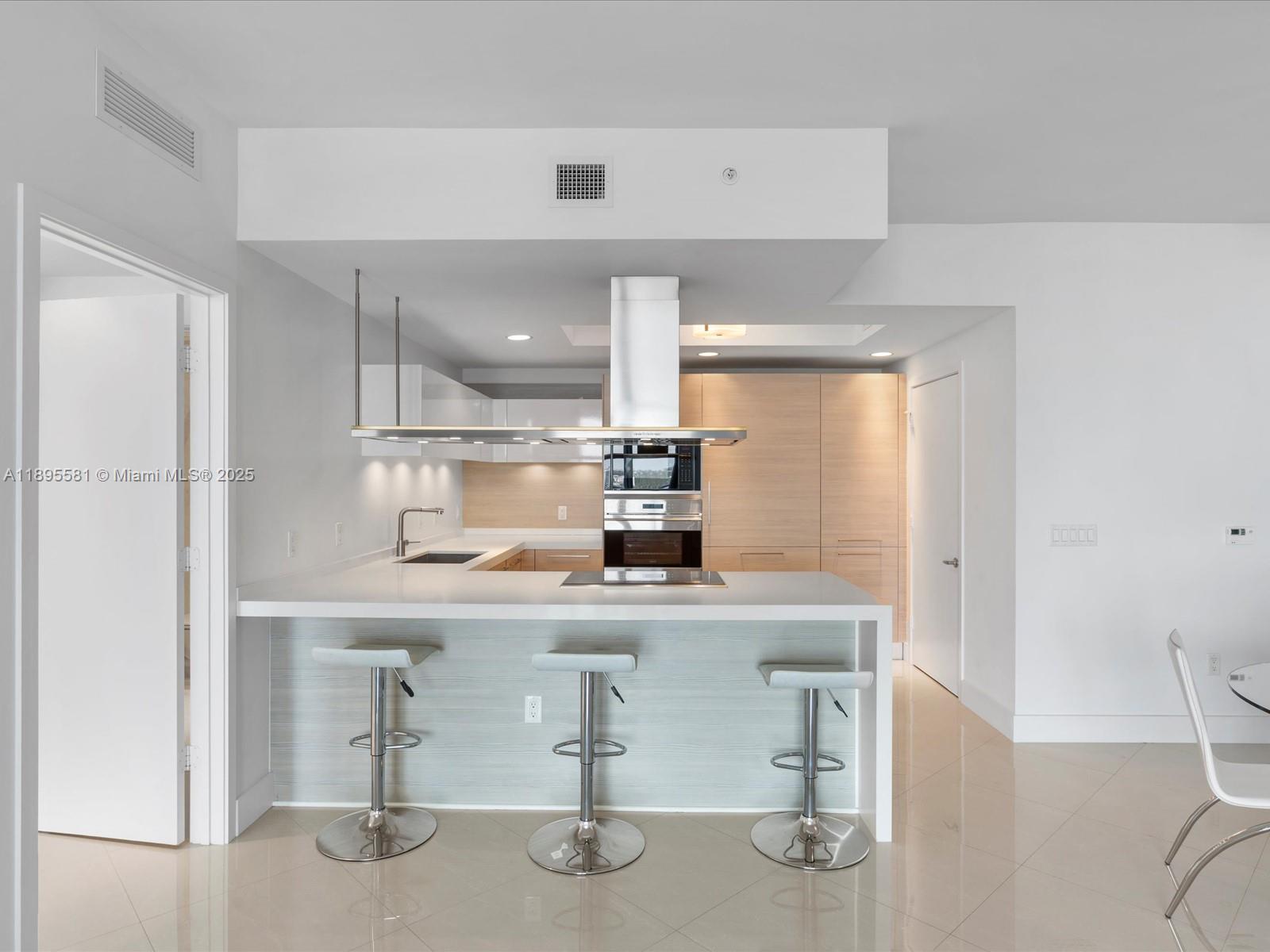 MARINA PALMS RESIDENCES N - Residential