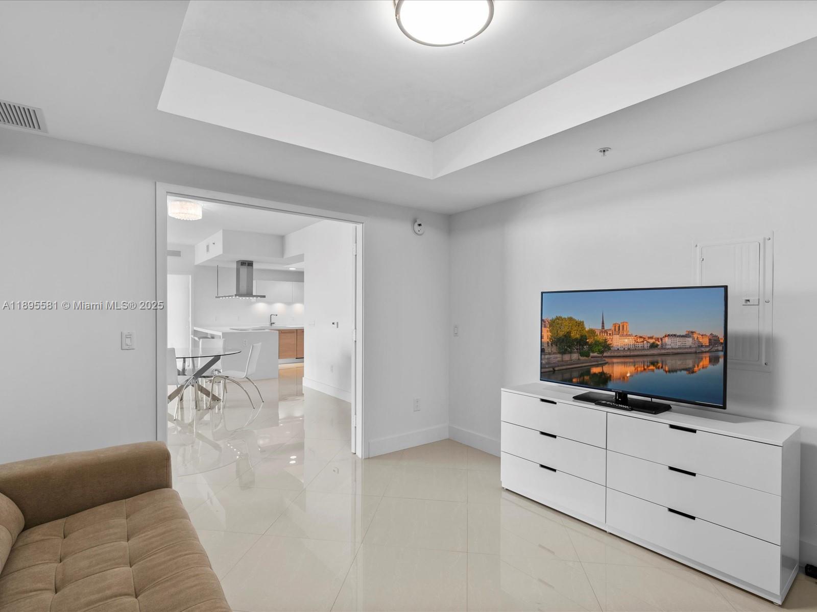 MARINA PALMS RESIDENCES N - Residential