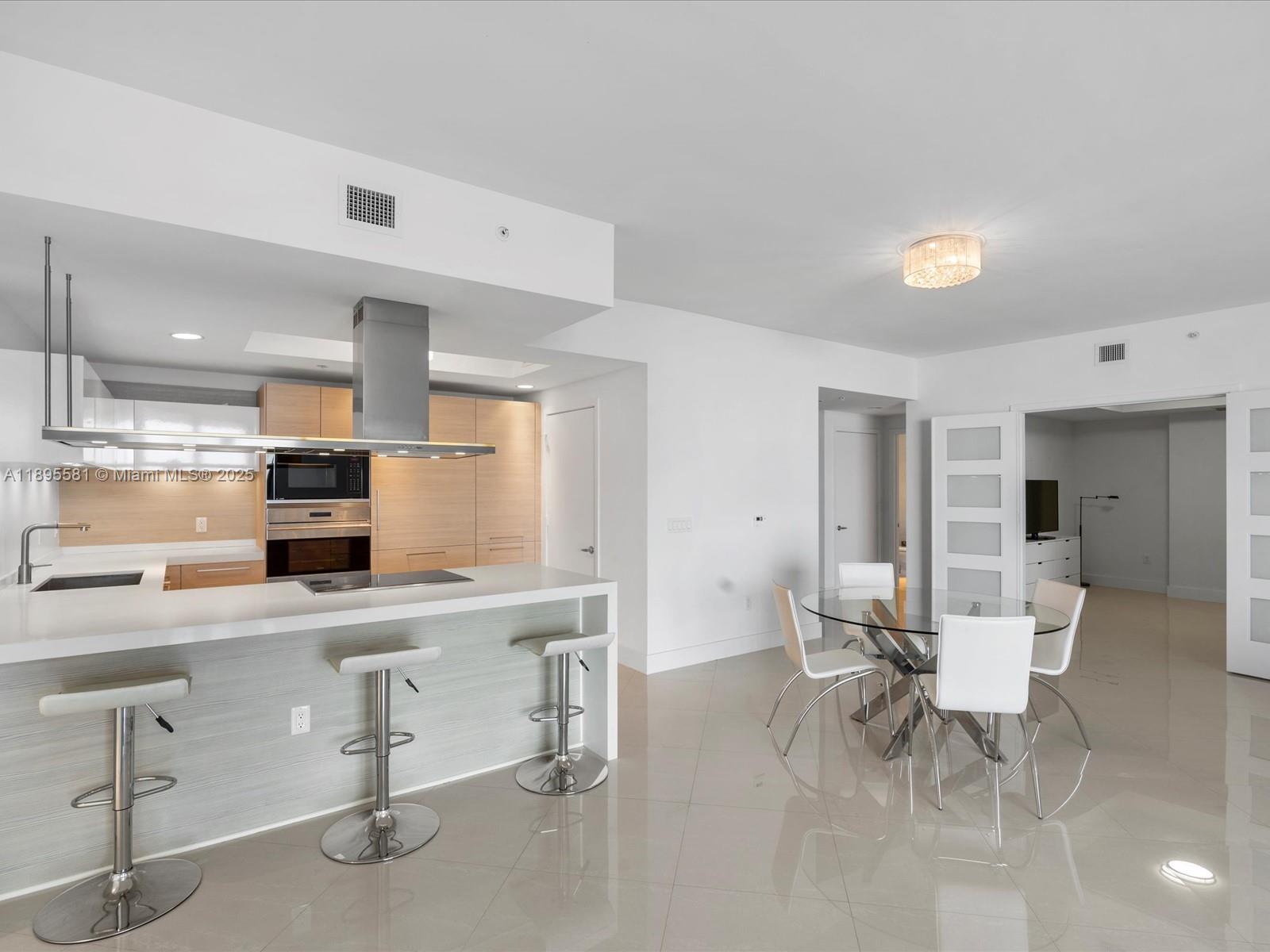 MARINA PALMS RESIDENCES N - Residential