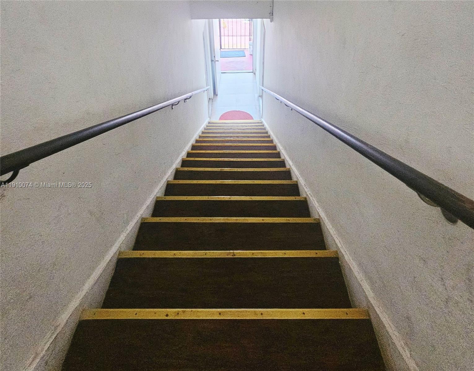 BRICKELL RIVERVIEW - Residential Lease