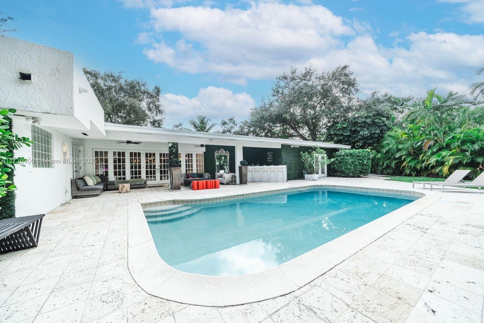 SKY LAKE - Residential