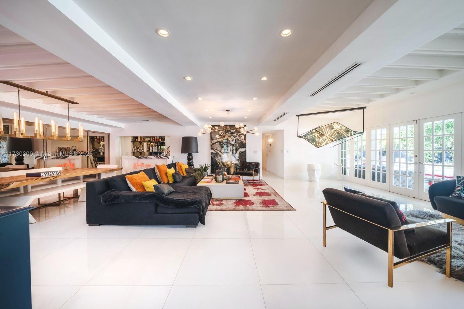SKY LAKE - Residential