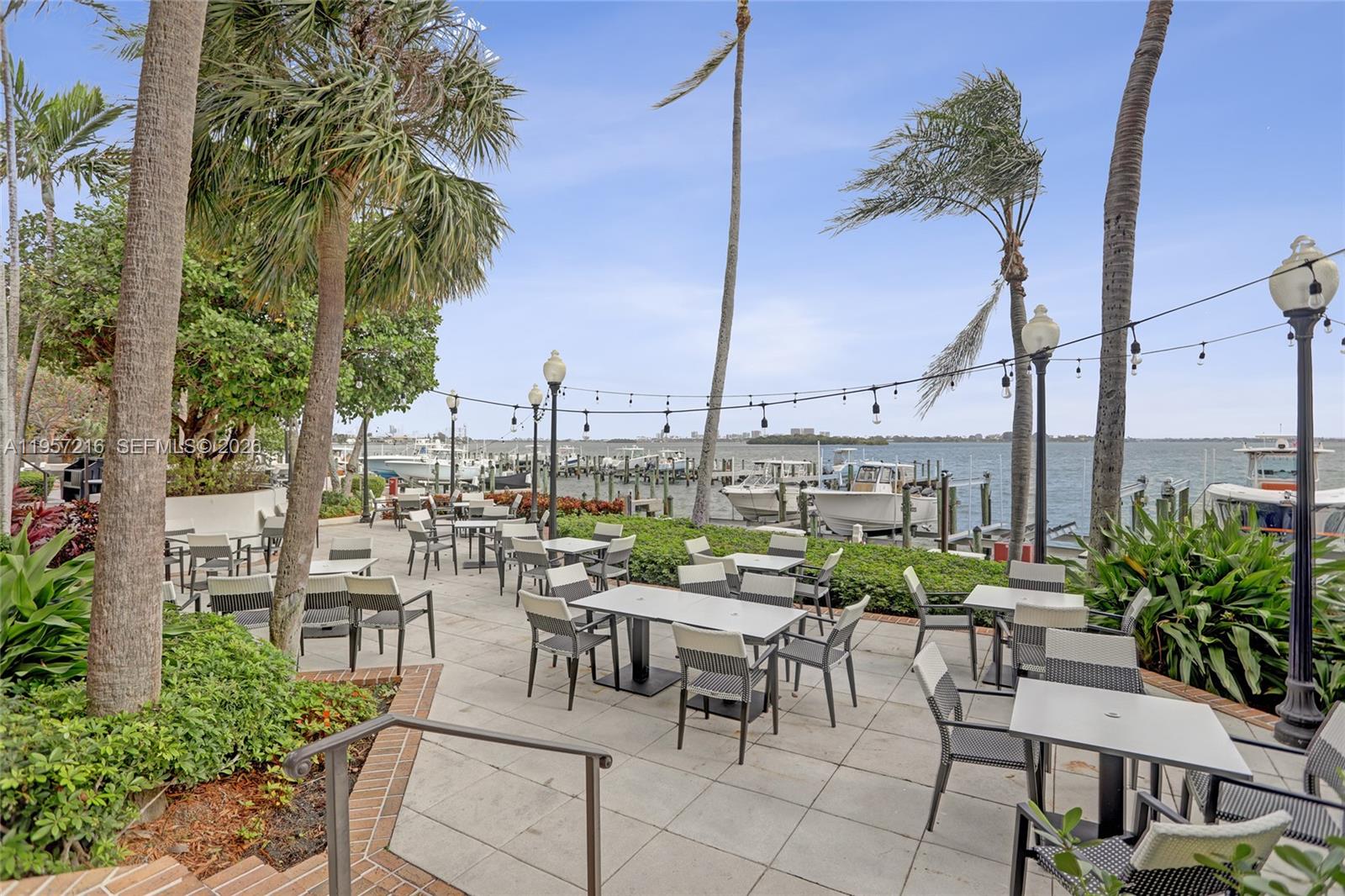 TOWERS OF QUAYSIDE CONDO - Residential