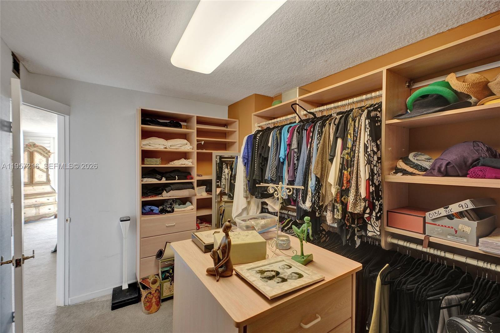 TOWERS OF QUAYSIDE CONDO - Residential