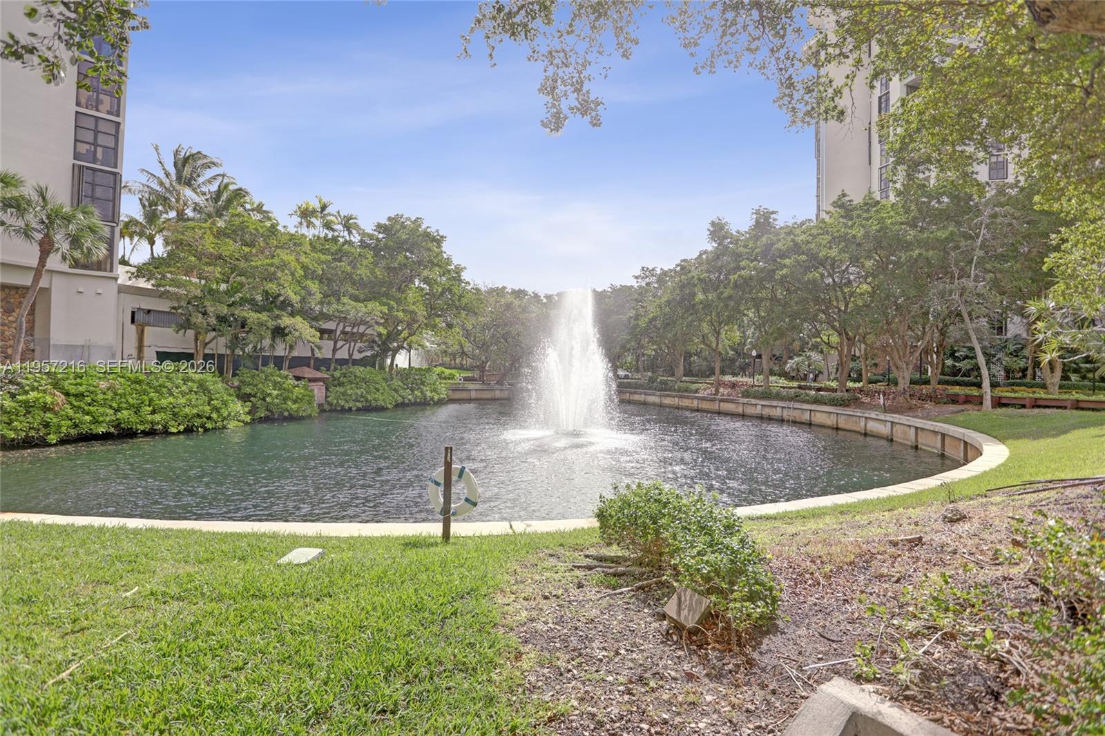 TOWERS OF QUAYSIDE CONDO - Residential