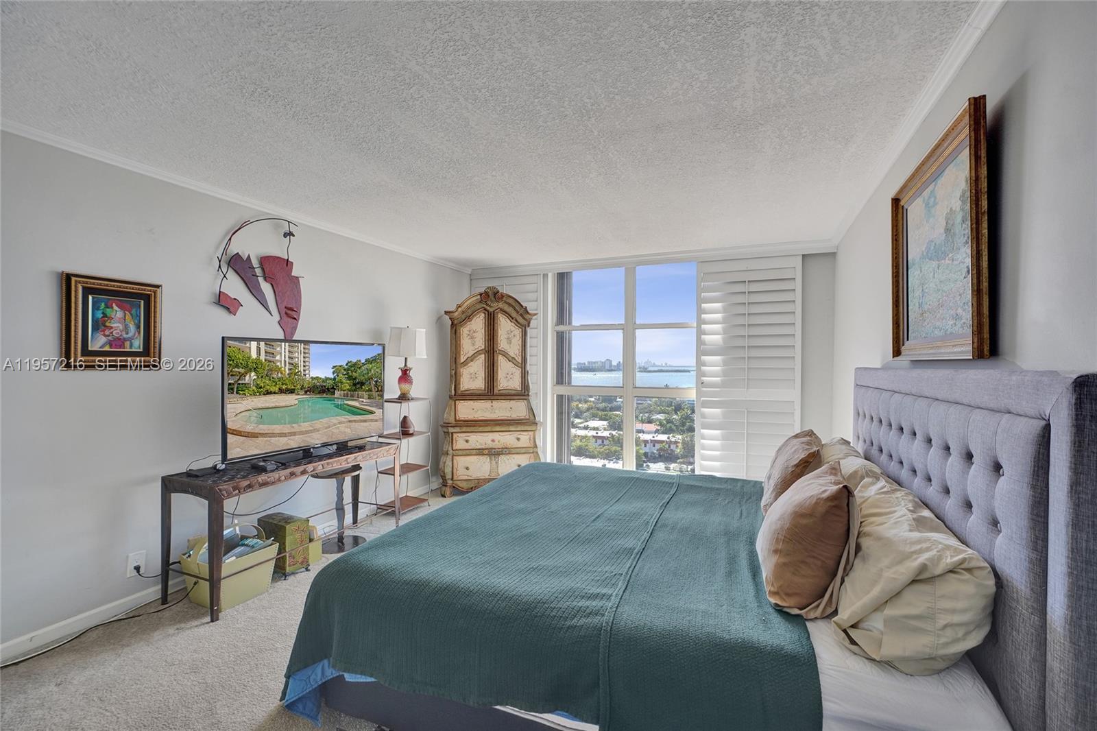 TOWERS OF QUAYSIDE CONDO - Residential