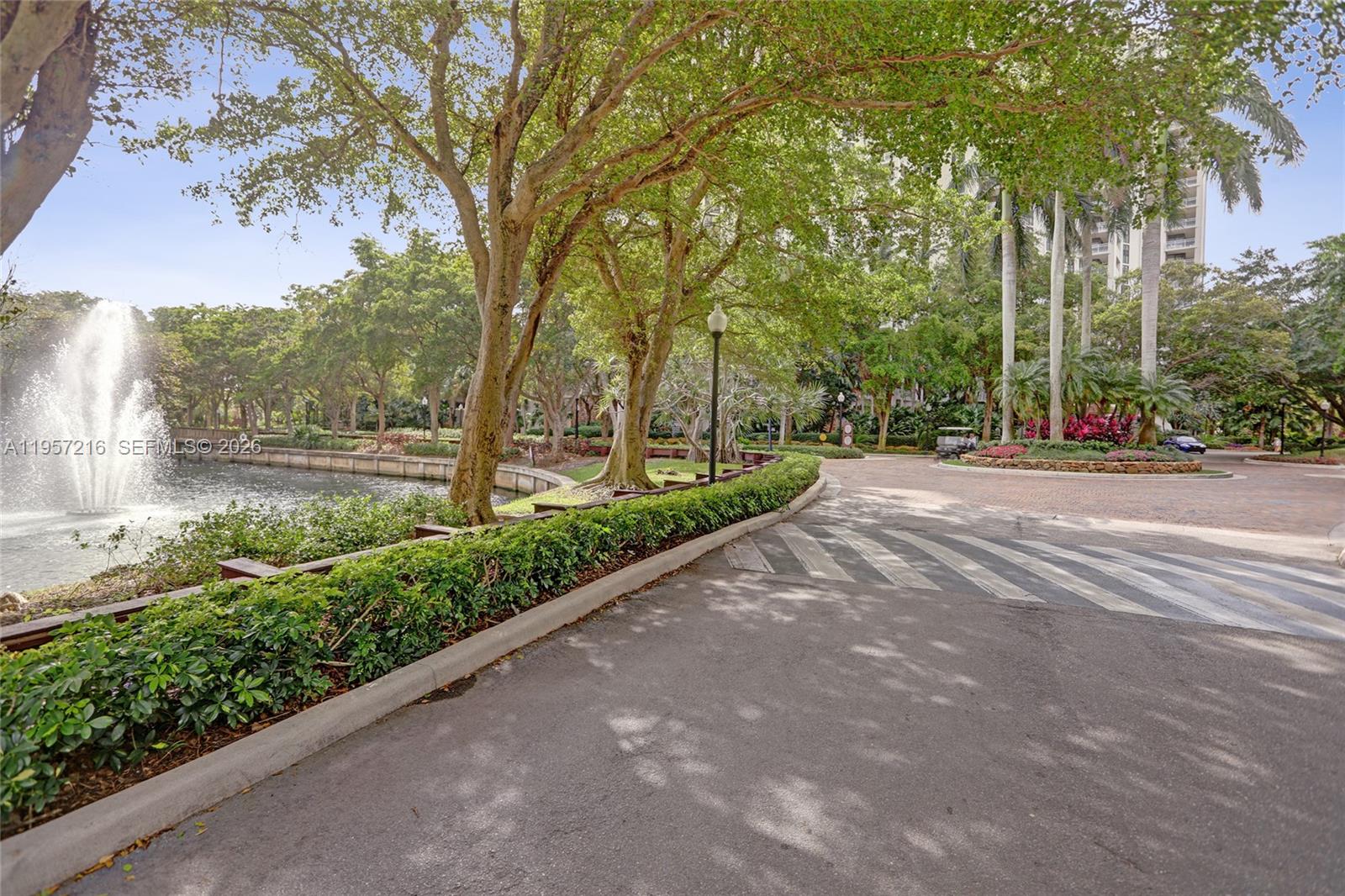 TOWERS OF QUAYSIDE CONDO - Residential