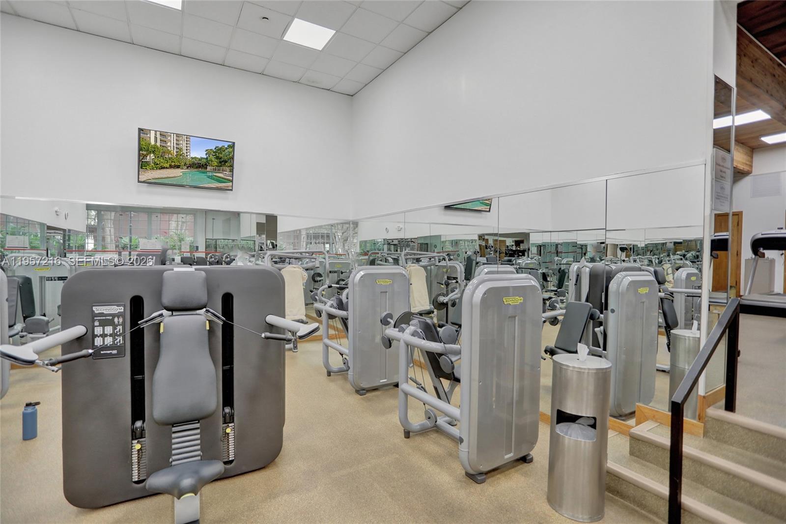 TOWERS OF QUAYSIDE CONDO - Residential