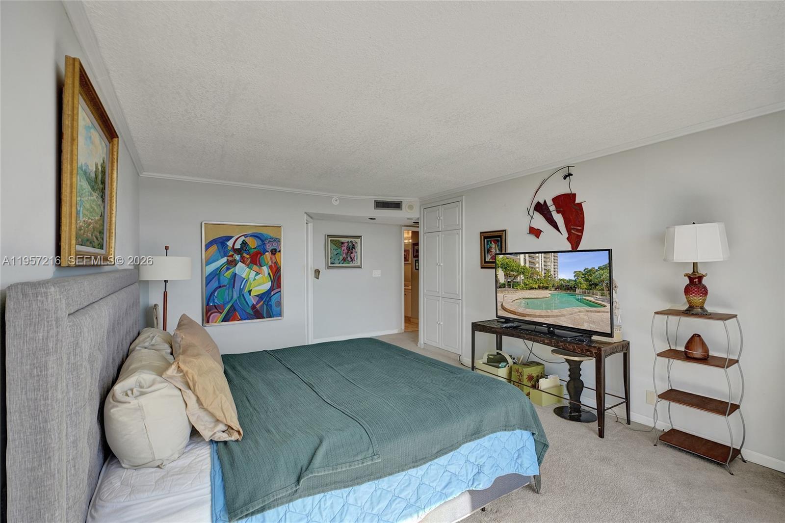 TOWERS OF QUAYSIDE CONDO - Residential