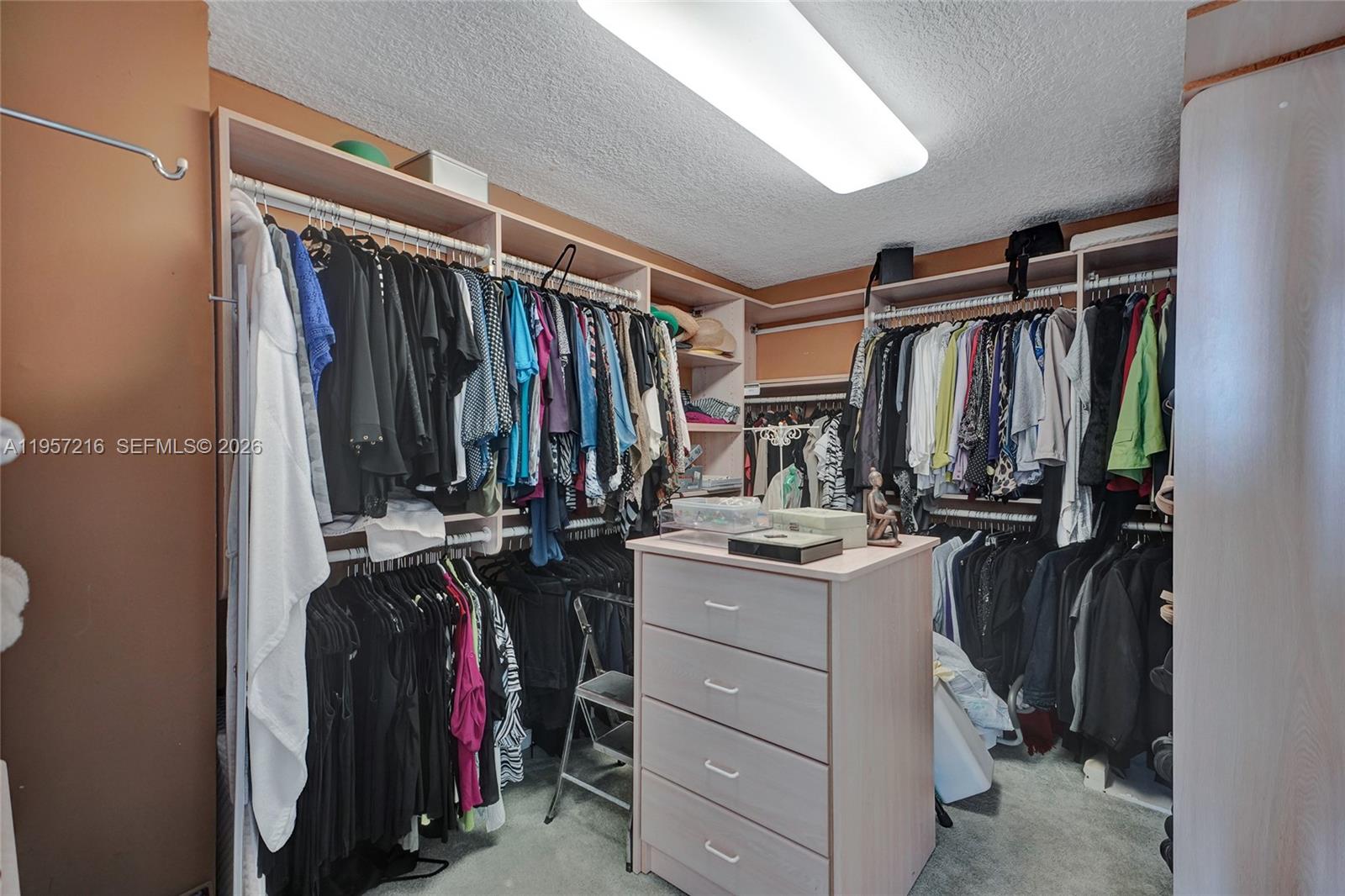 TOWERS OF QUAYSIDE CONDO - Residential