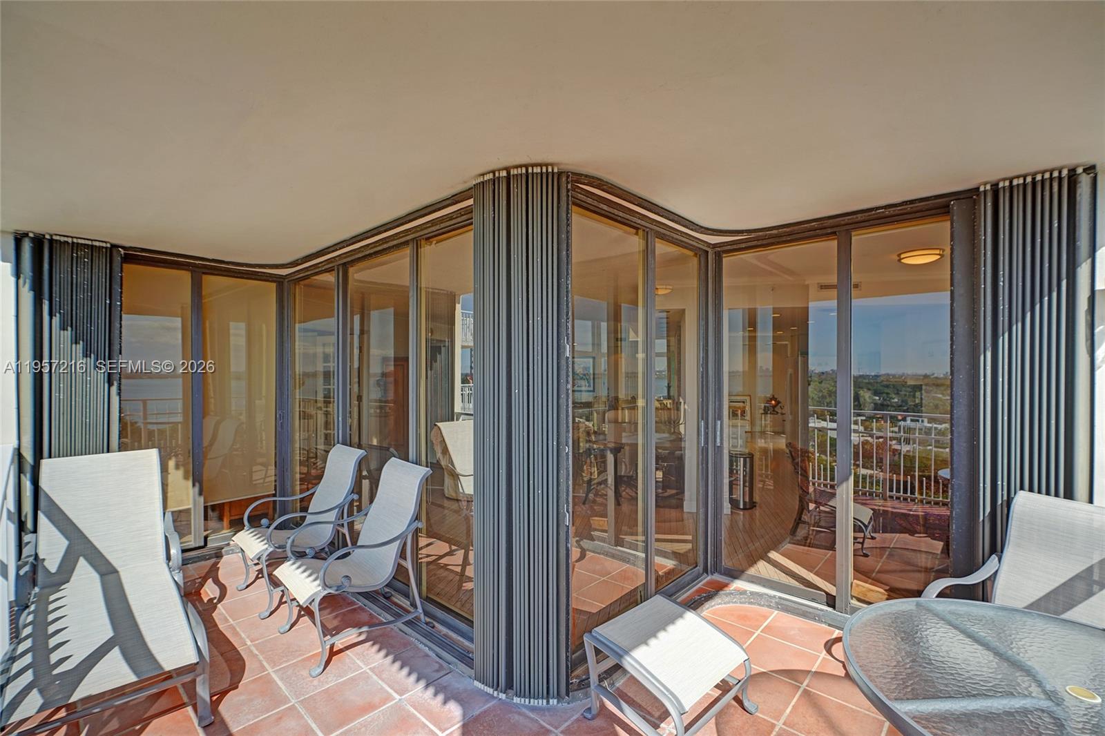 TOWERS OF QUAYSIDE CONDO - Residential