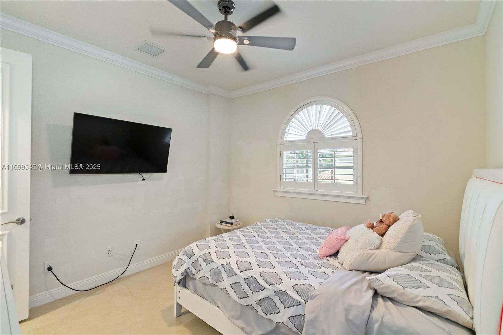 THREE ISLANDS 3RD SECTION - Residential Lease