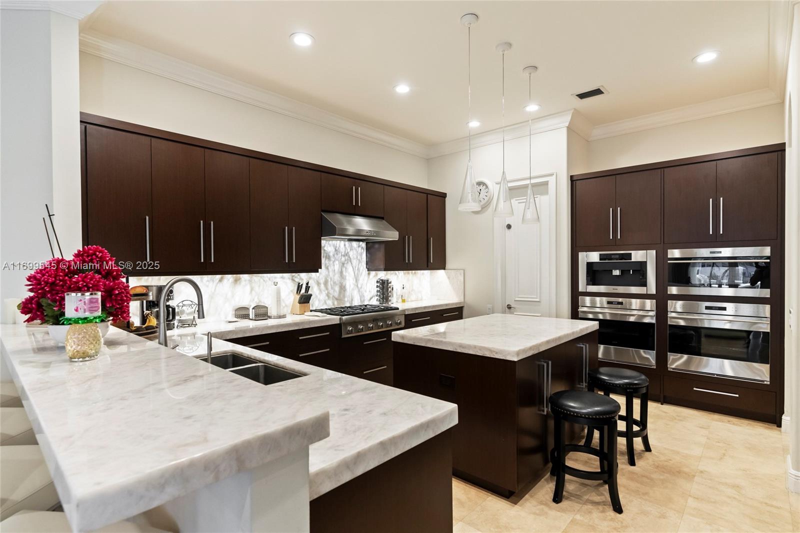 THREE ISLANDS 3RD SECTION - Residential Lease