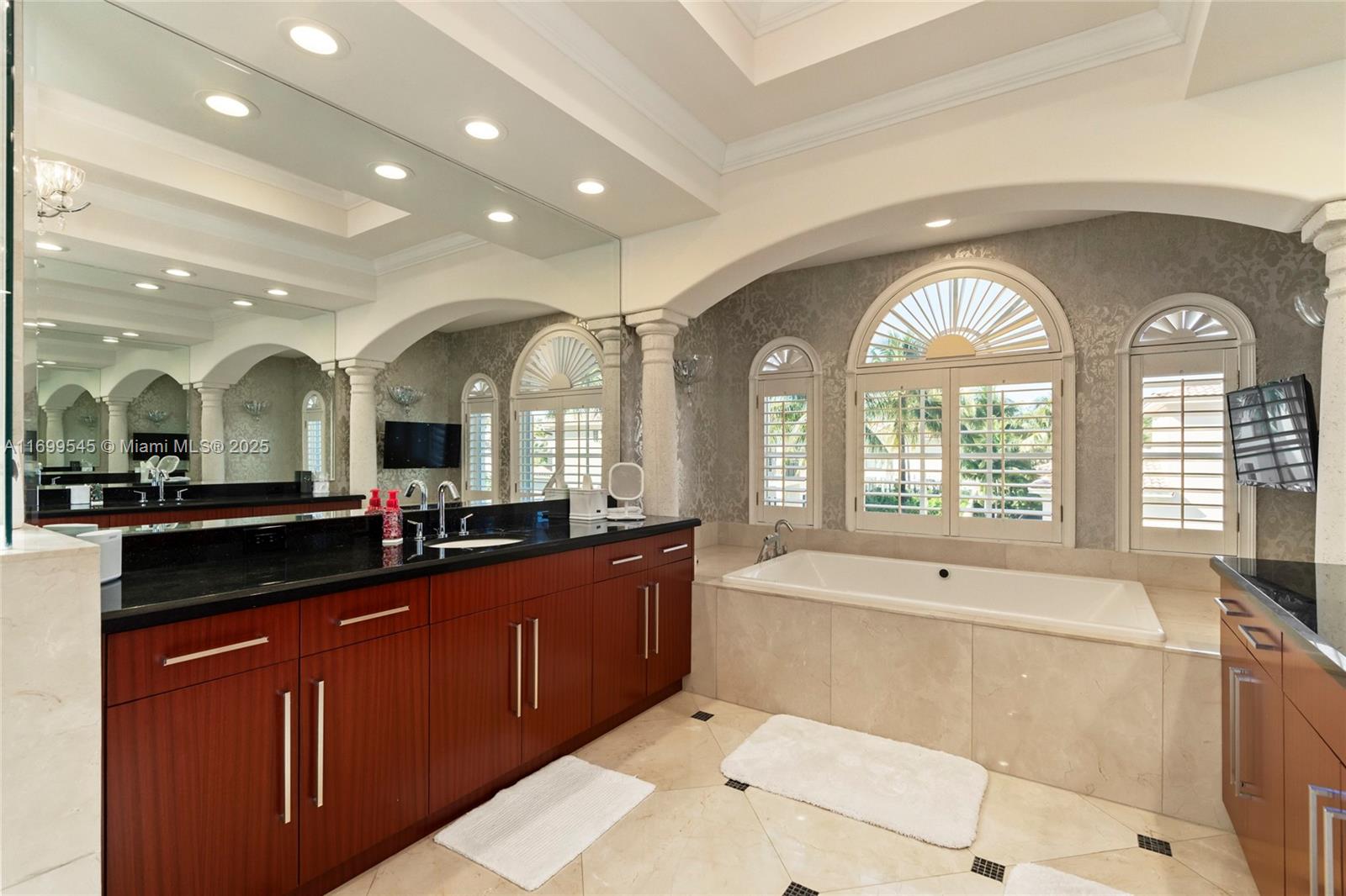 THREE ISLANDS 3RD SECTION - Residential Lease