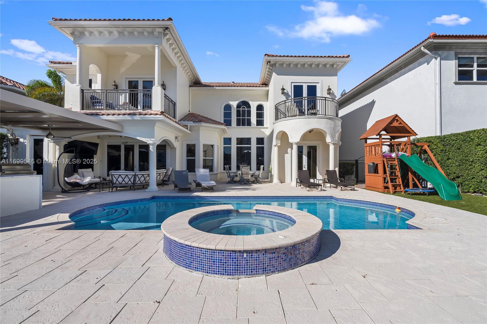 1555 Windjammer Way, Hollywood, FL, 33019/$35,000 2 1555 Windjammer Way
