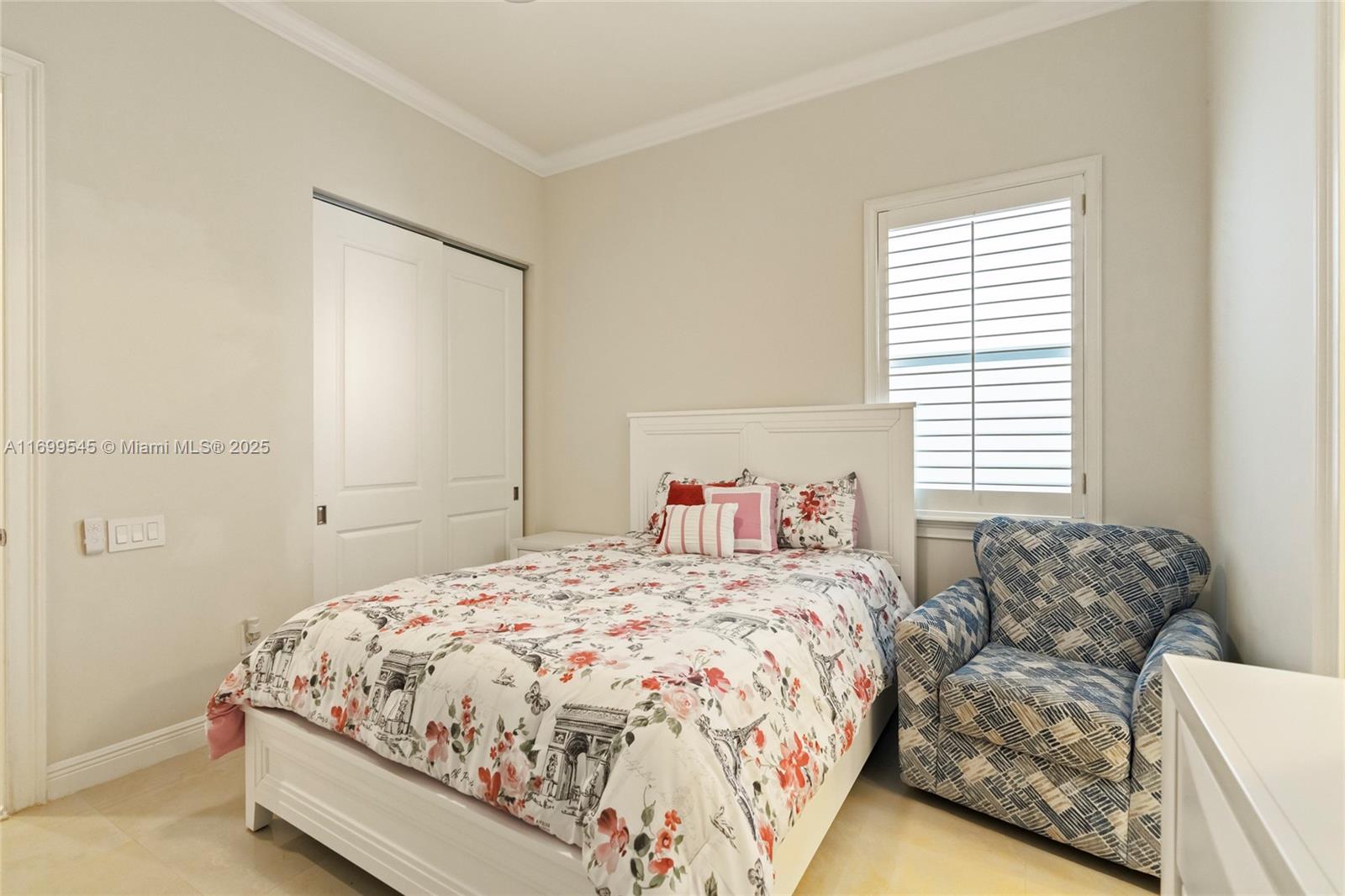 THREE ISLANDS 3RD SECTION - Residential Lease