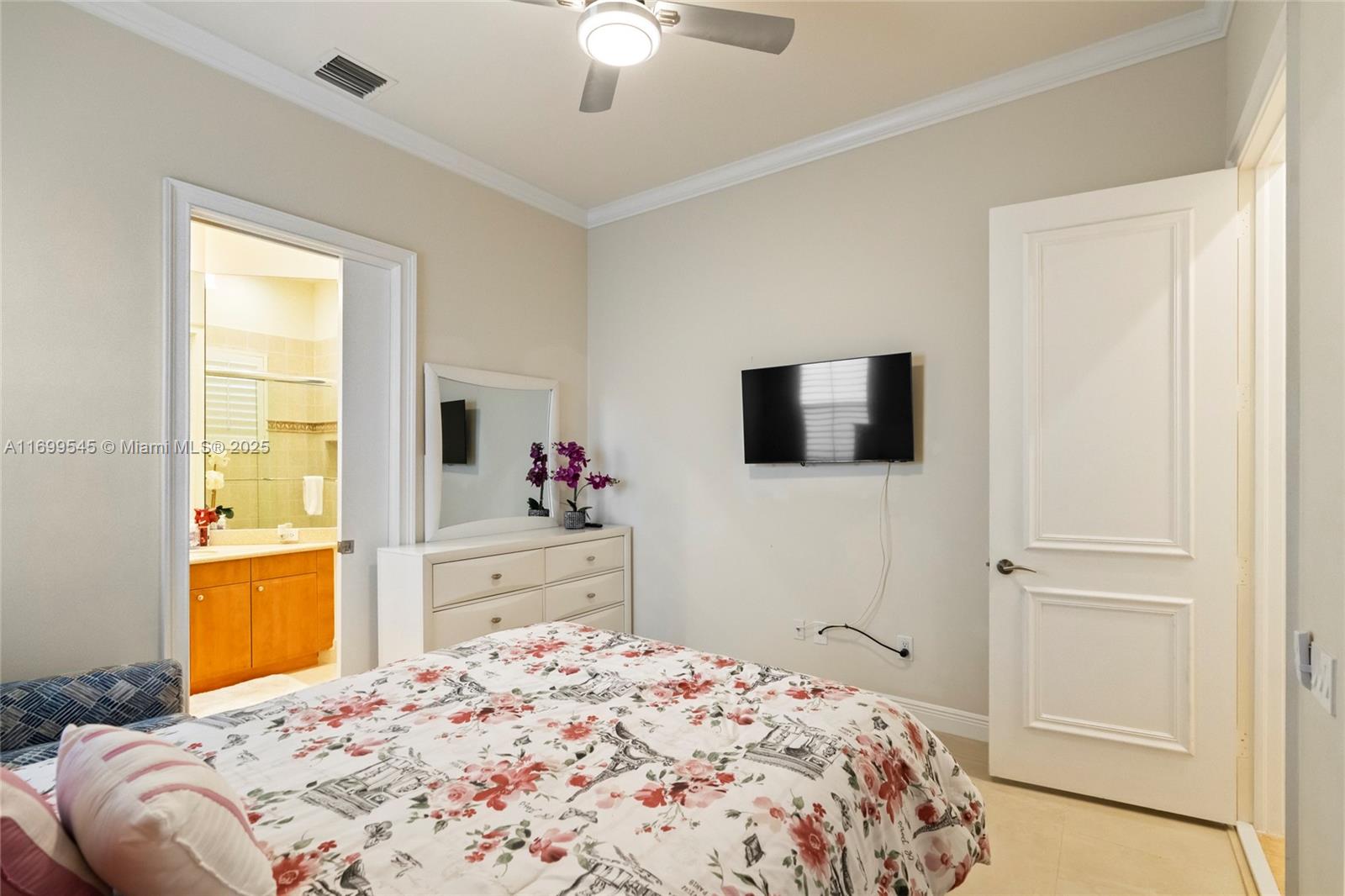 THREE ISLANDS 3RD SECTION - Residential Lease