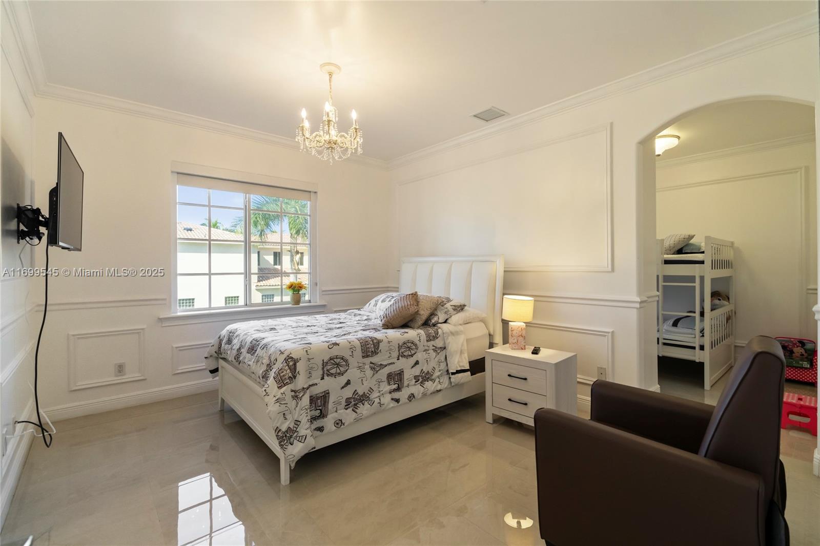 THREE ISLANDS 3RD SECTION - Residential Lease