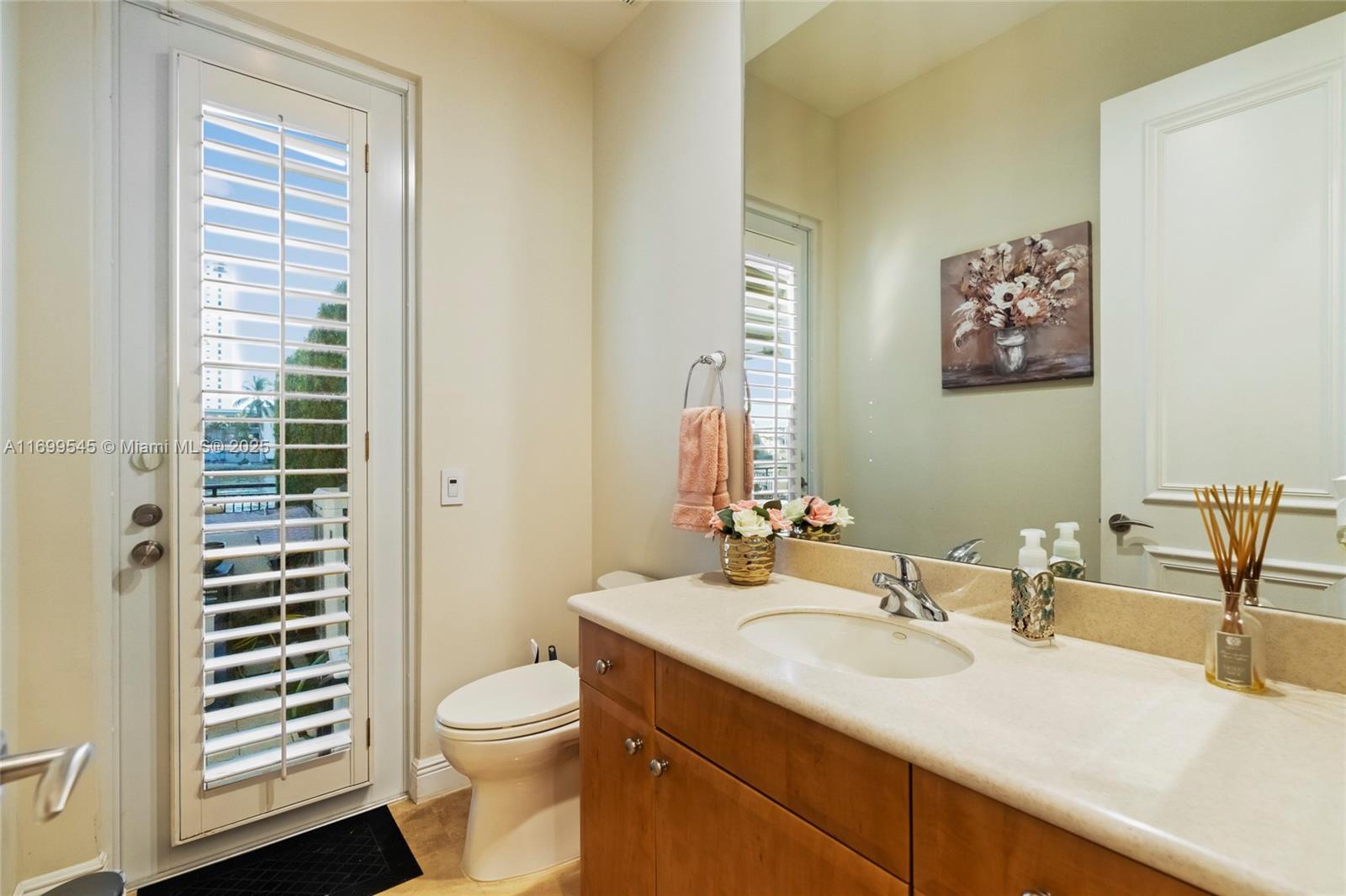 THREE ISLANDS 3RD SECTION - Residential Lease