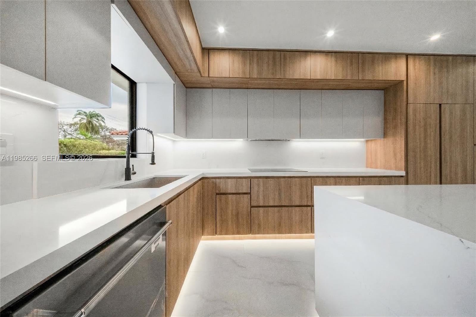 CORAL GABLES COUNTRY CLUB - Residential