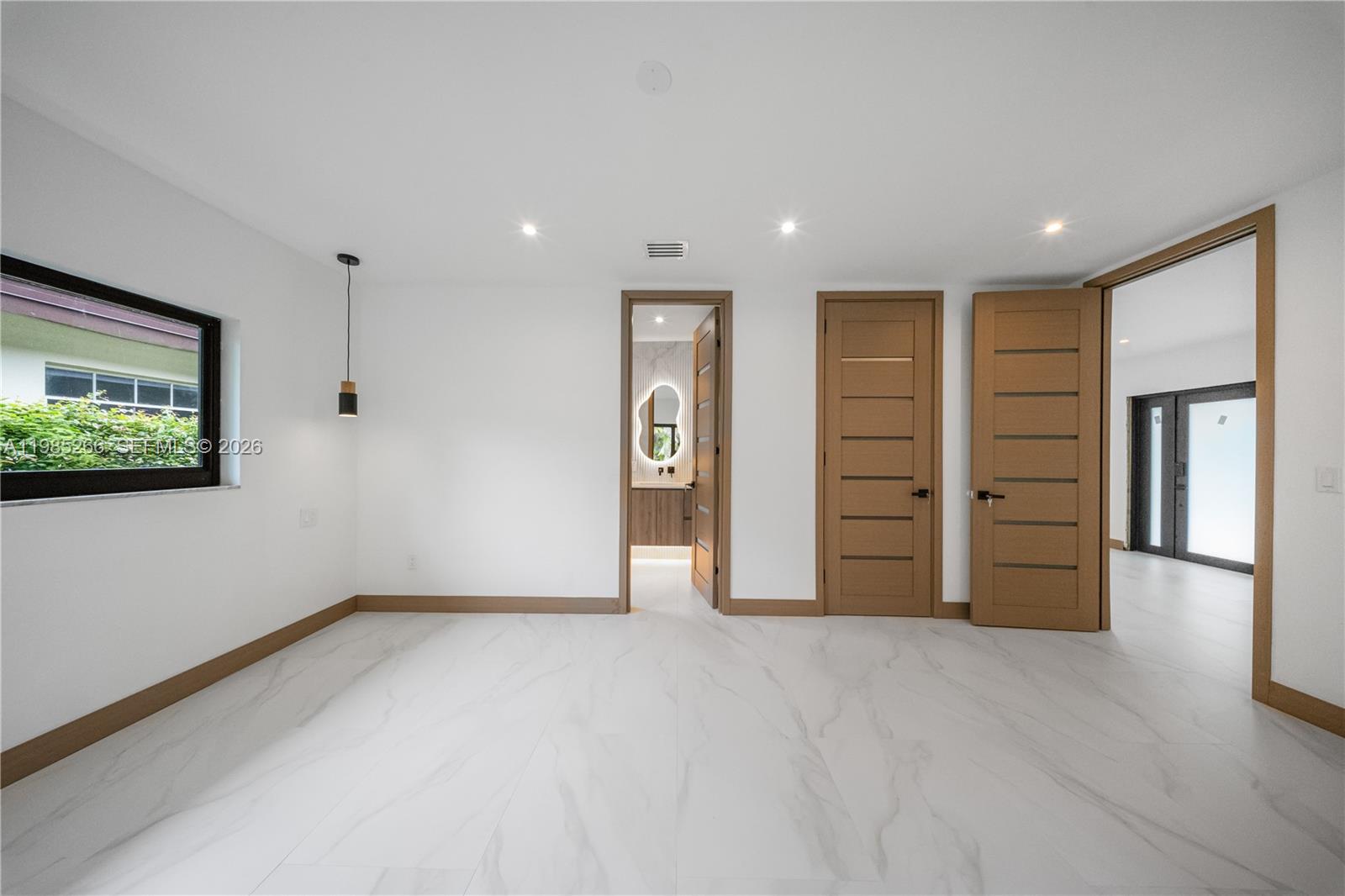 CORAL GABLES COUNTRY CLUB - Residential