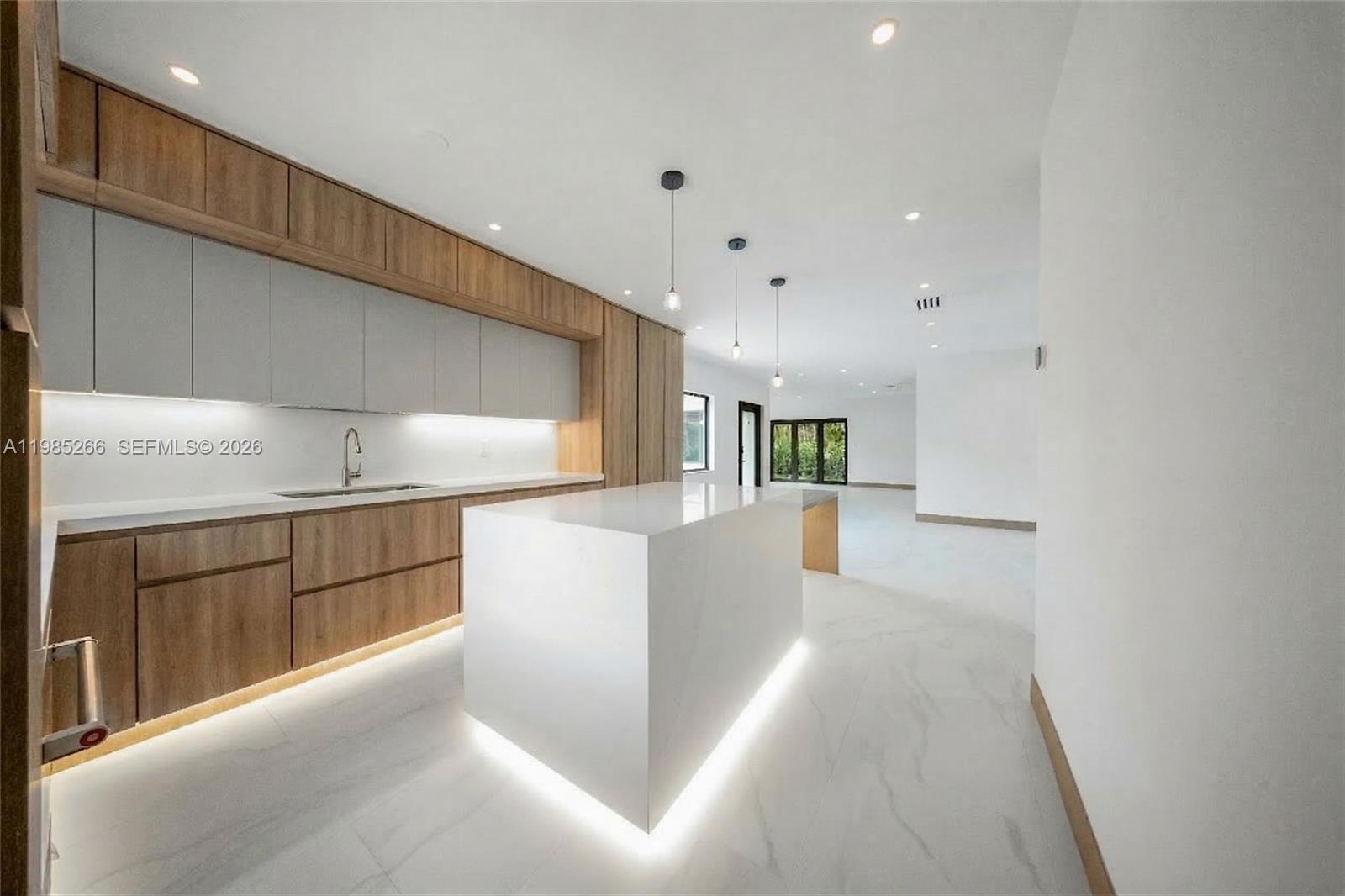 CORAL GABLES COUNTRY CLUB - Residential