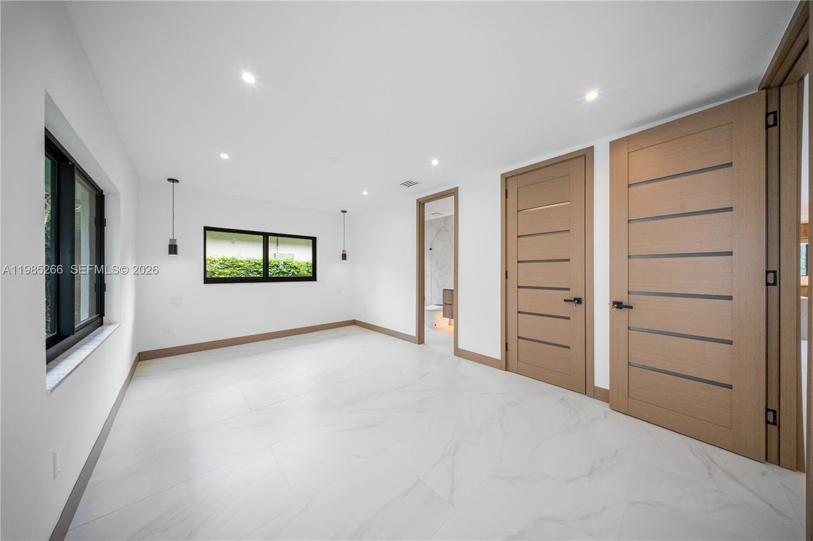 CORAL GABLES COUNTRY CLUB - Residential