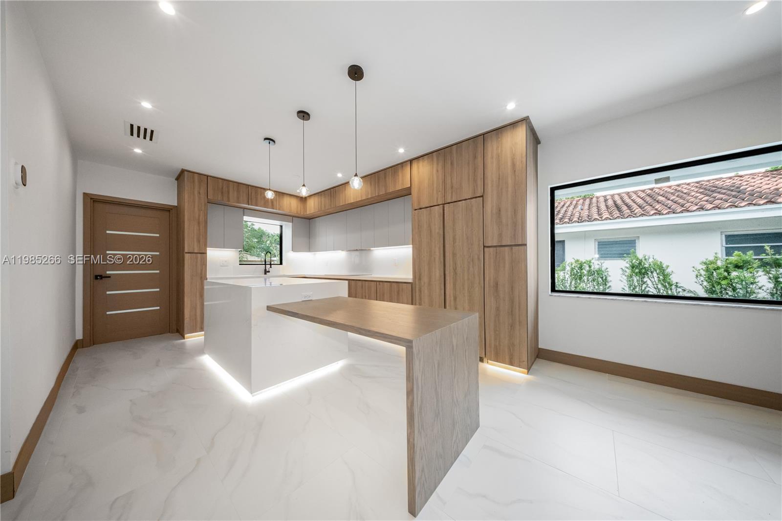 CORAL GABLES COUNTRY CLUB - Residential