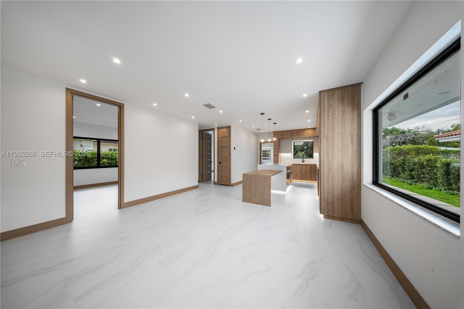 CORAL GABLES COUNTRY CLUB - Residential