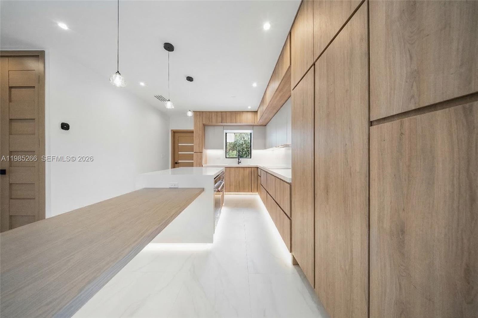 CORAL GABLES COUNTRY CLUB - Residential