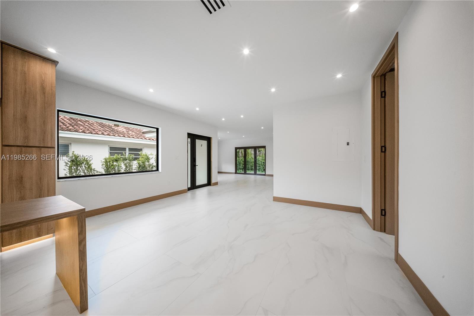 CORAL GABLES COUNTRY CLUB - Residential