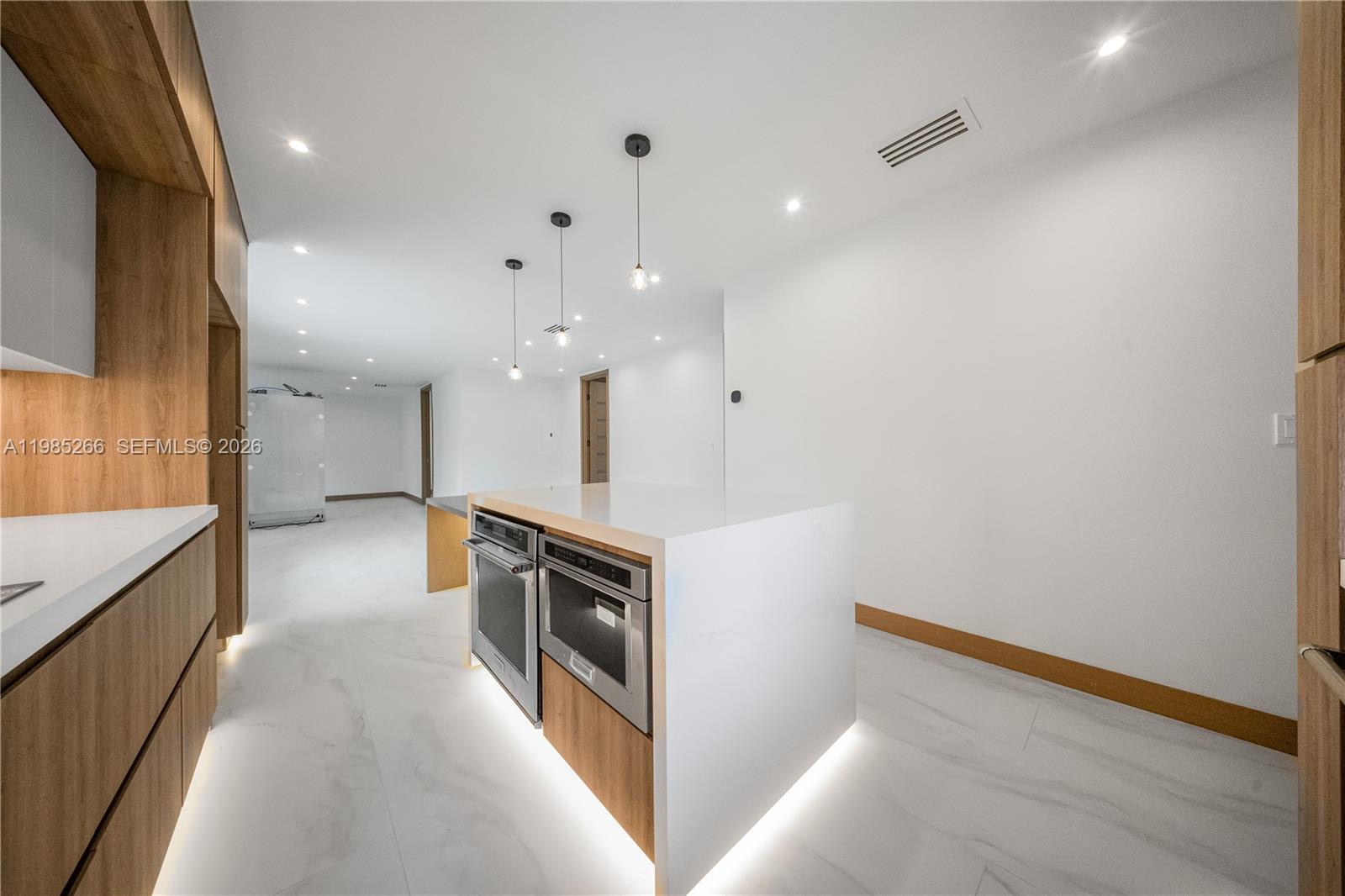 CORAL GABLES COUNTRY CLUB - Residential