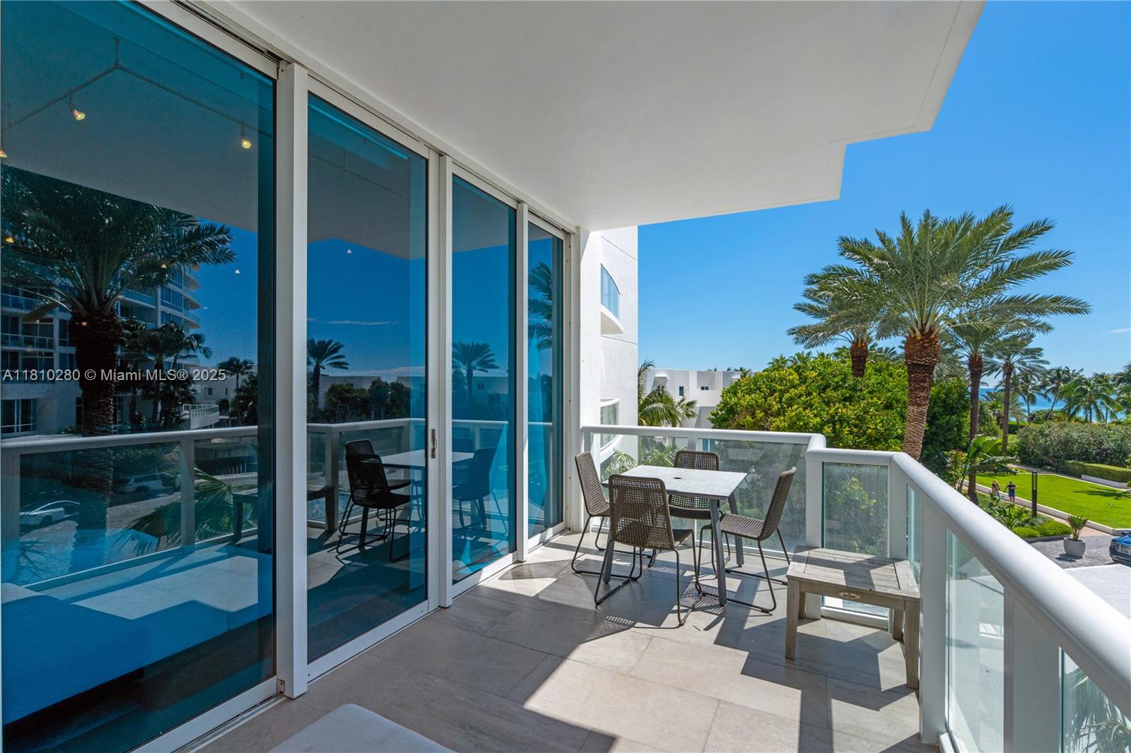 50 S Pointe Dr 606