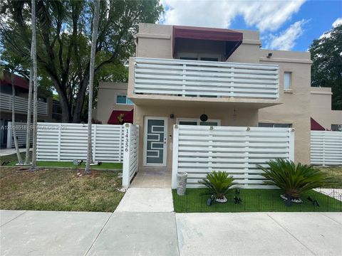 Photo of 14356 SW 96th Ter, Miami, FL 33186 (MLS # A12016518)