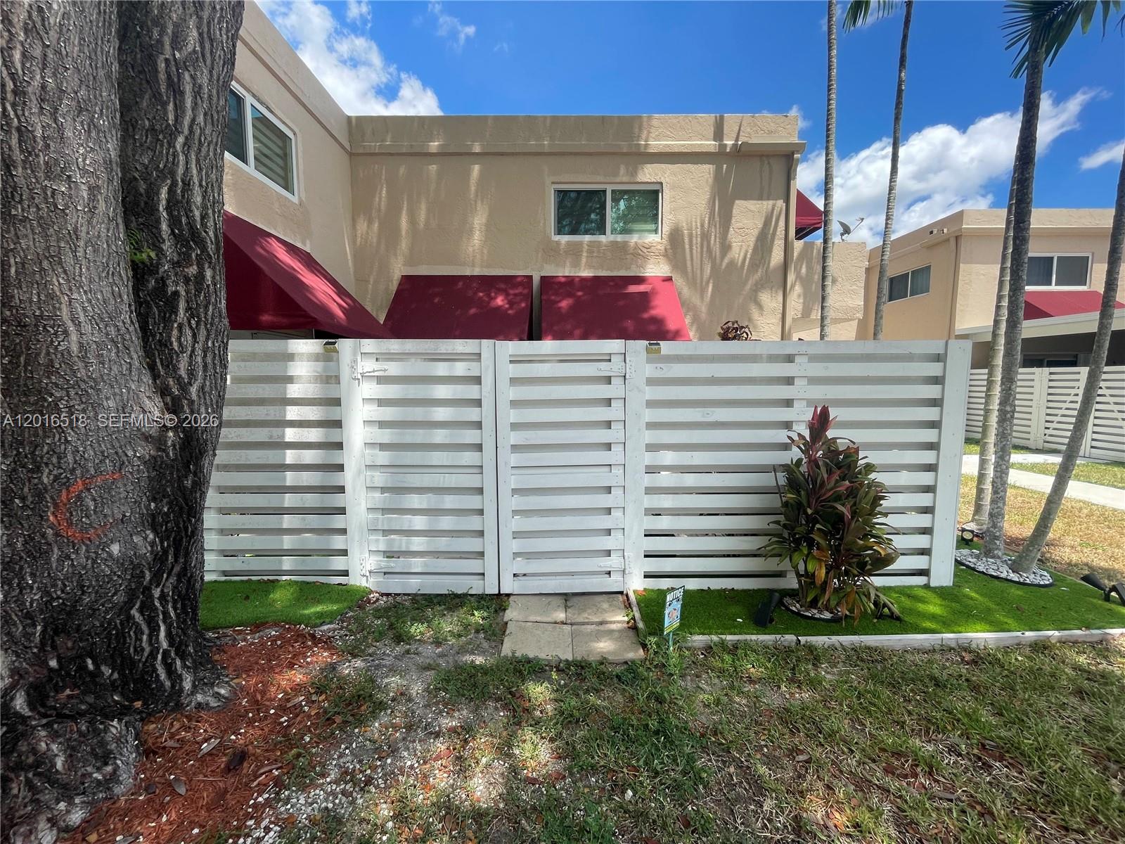KENDALL CENTER - Residential