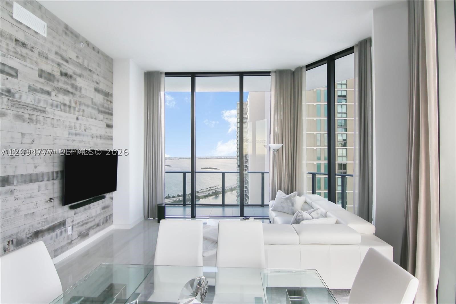 501 NE 31st St 4006