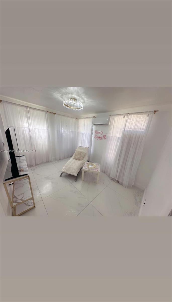 IRONS MANOR 3RD ADDN - Residential Lease