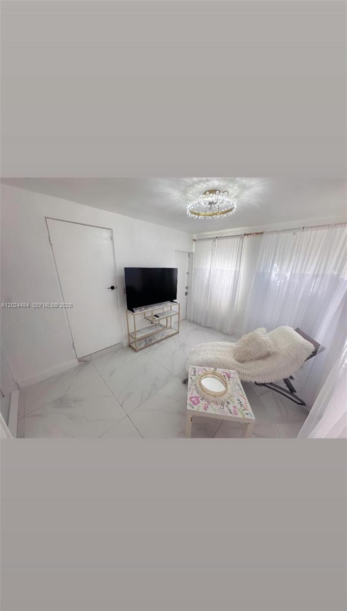 IRONS MANOR 3RD ADDN - Residential Lease