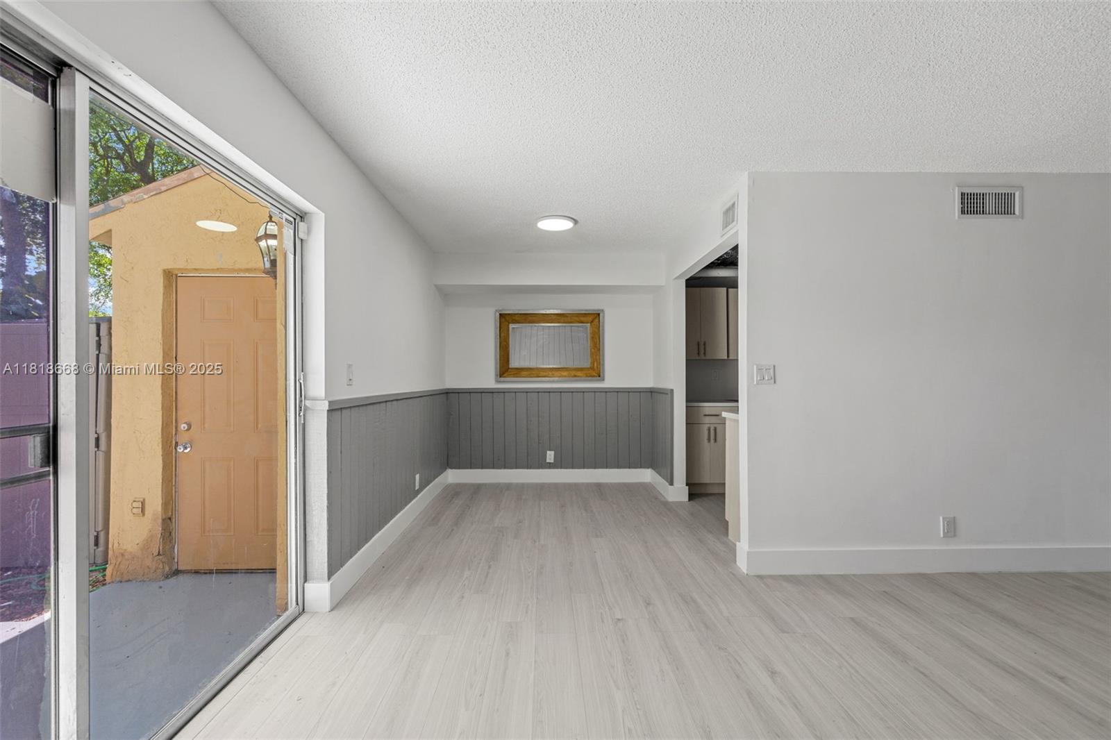 ARISTA PARK CONDO - Residential