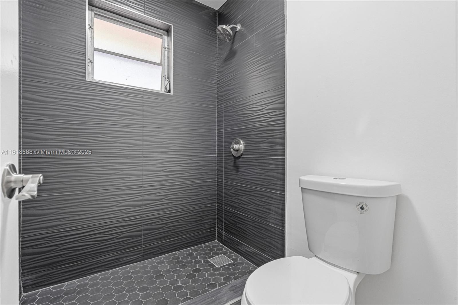ARISTA PARK CONDO - Residential