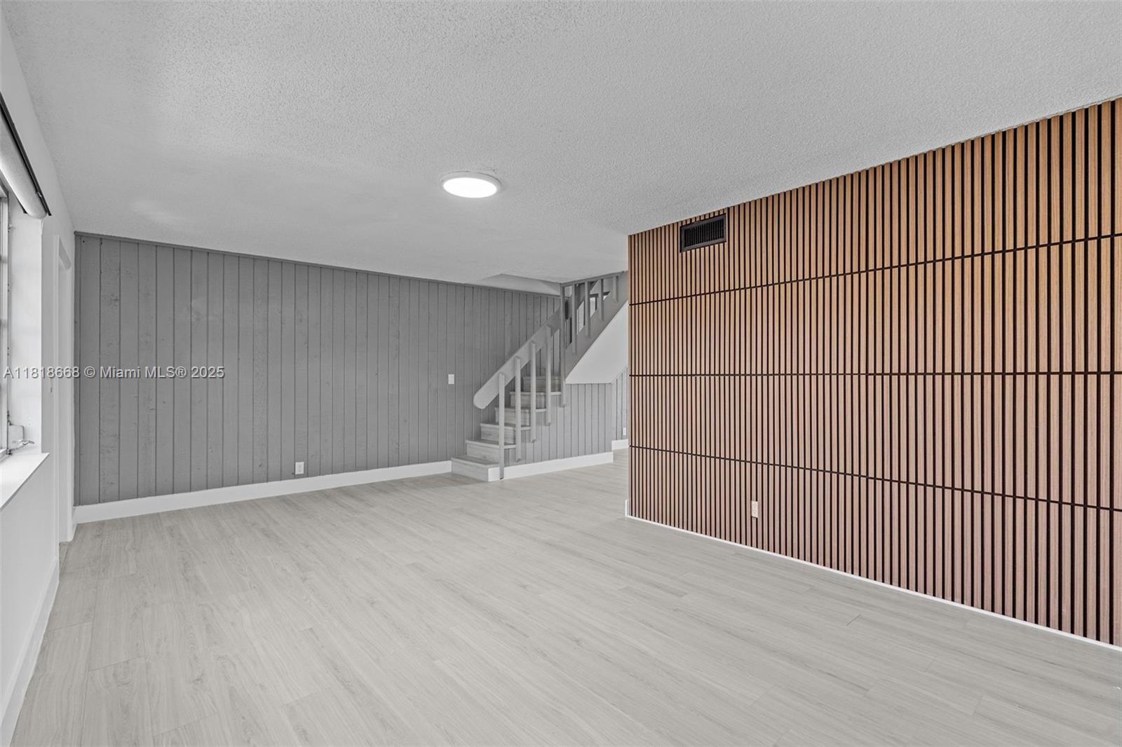 ARISTA PARK CONDO - Residential