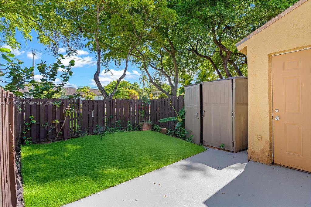 Photo of 7175 Nova Drive #303, Davie, FL 33317 (MLS # A11818668)